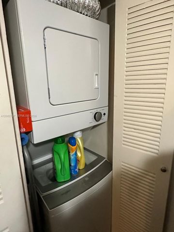 7220 NW 179th St 111, Hialeah, FL 33015