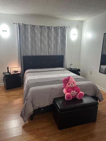 7220 NW 179th St 111, Hialeah, FL 33015