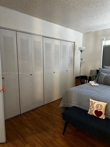 7220 NW 179th St 111, Hialeah, FL 33015