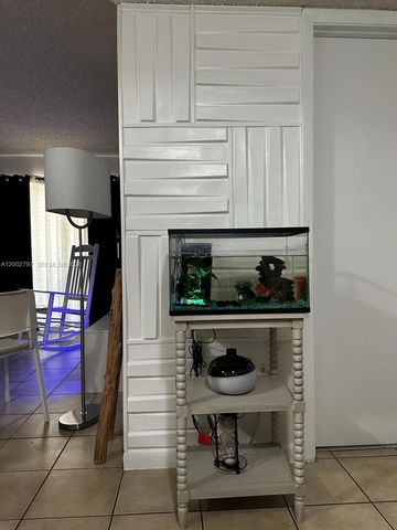 7220 NW 179th St 111, Hialeah, FL 33015