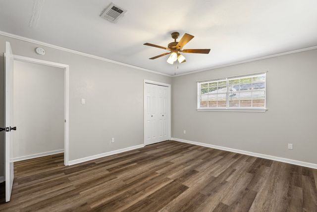 148 Royal Lane, Commerce, TX 75428