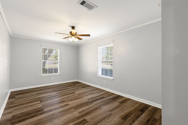 148 Royal Lane, Commerce, TX 75428
