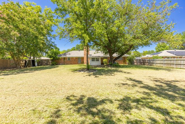 148 Royal Lane, Commerce, TX 75428
