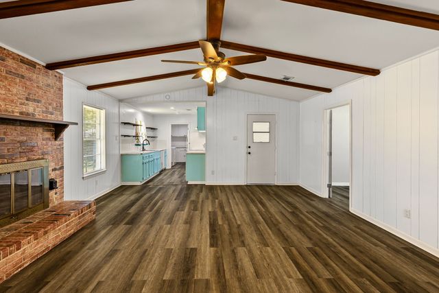 148 Royal Lane, Commerce, TX 75428