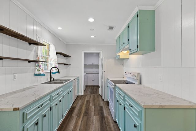 148 Royal Lane, Commerce, TX 75428