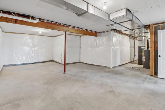 6635 NE 9th Court, Des Moines, IA 50313