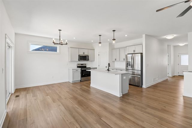 6635 NE 9th Court, Des Moines, IA 50313