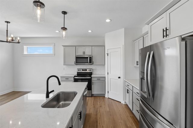 6635 NE 9th Court, Des Moines, IA 50313