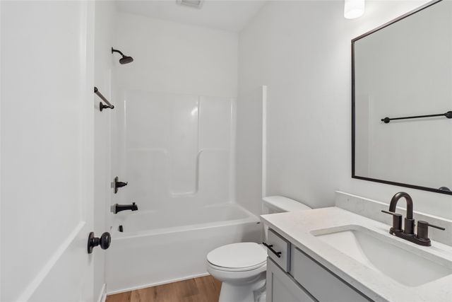 6635 NE 9th Court, Des Moines, IA 50313