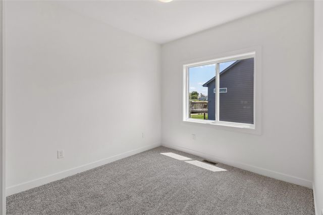 6635 NE 9th Court, Des Moines, IA 50313