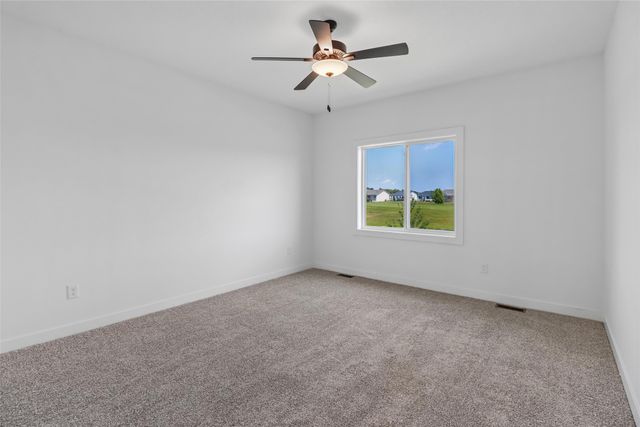 6635 NE 9th Court, Des Moines, IA 50313