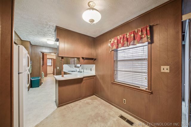 320 E 17th Street, Claremore, OK 74017