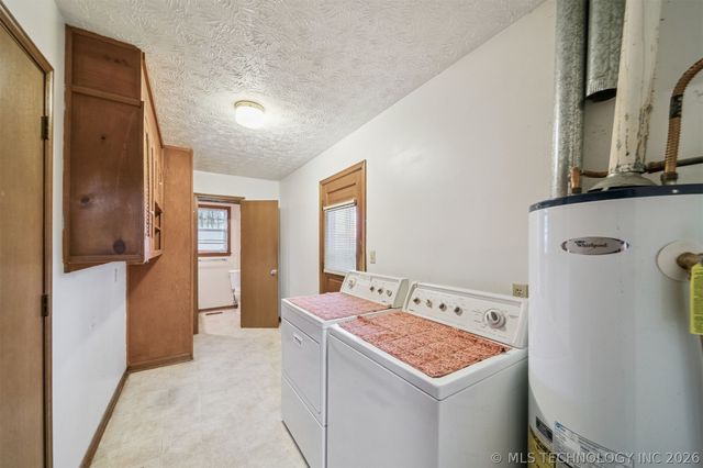 320 E 17th Street, Claremore, OK 74017