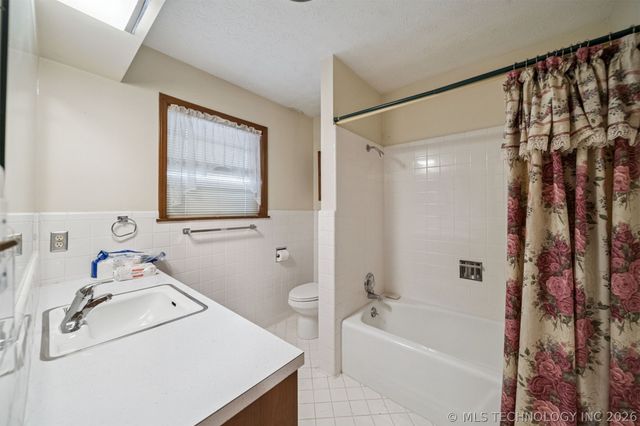 320 E 17th Street, Claremore, OK 74017