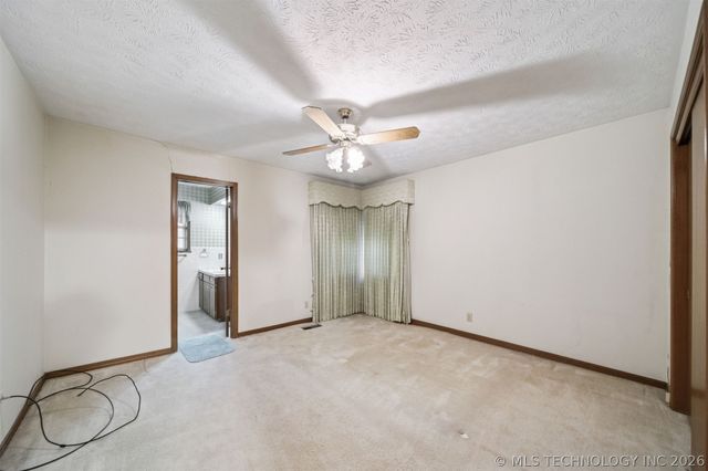 320 E 17th Street, Claremore, OK 74017