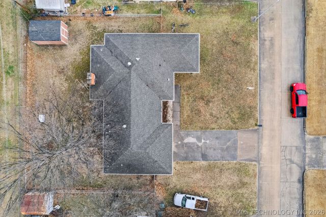 320 E 17th Street, Claremore, OK 74017