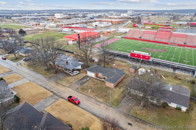 320 E 17th Street, Claremore, OK 74017