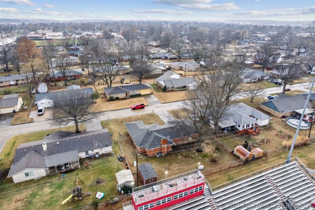 320 E 17th Street, Claremore, OK 74017