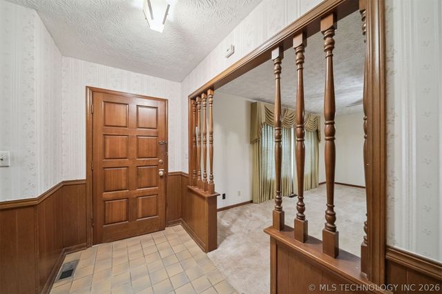 320 E 17th Street, Claremore, OK 74017