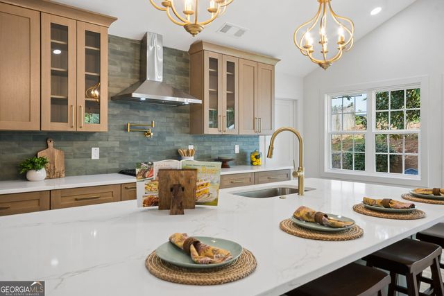 1964 E Lakeside Drive, Decatur, GA 30032