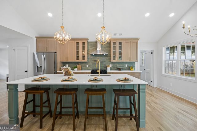 1964 E Lakeside Drive, Decatur, GA 30032