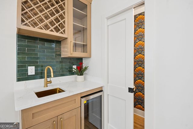 1964 E Lakeside Drive, Decatur, GA 30032