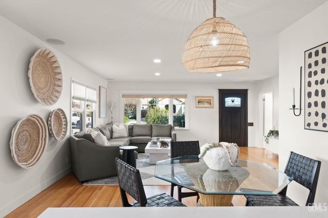 215 Coronado Street, Ventura, CA 93001