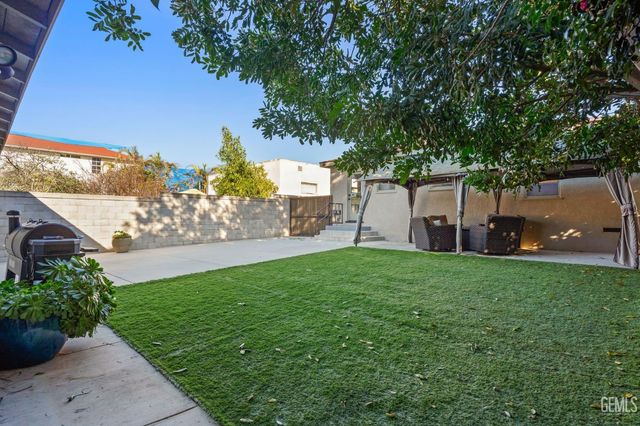 215 Coronado Street, Ventura, CA 93001