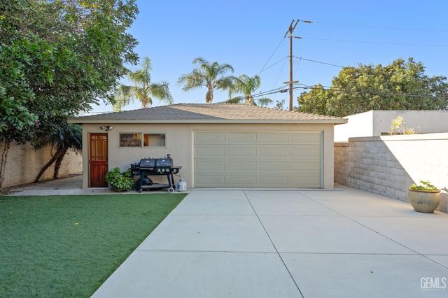 215 Coronado Street, Ventura, CA 93001