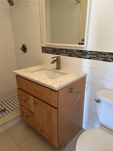 411 121st Street 12, College Point, NY 11356