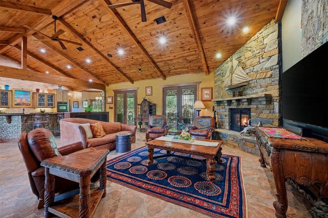 1371 County Road 130, Whitesboro, TX 76273