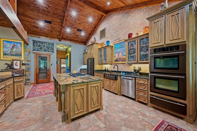 1371 County Road 130, Whitesboro, TX 76273