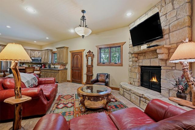 1371 County Road 130, Whitesboro, TX 76273