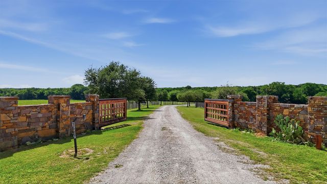1371 County Road 130, Whitesboro, TX 76273
