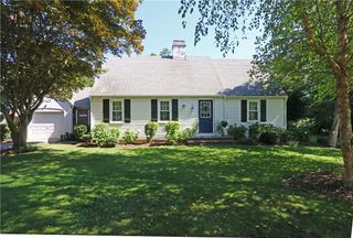 5 North Drive, Middletown, RI 02842