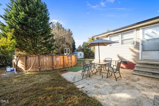 1215 Cleveland Avenue, Burlington, NC 27217