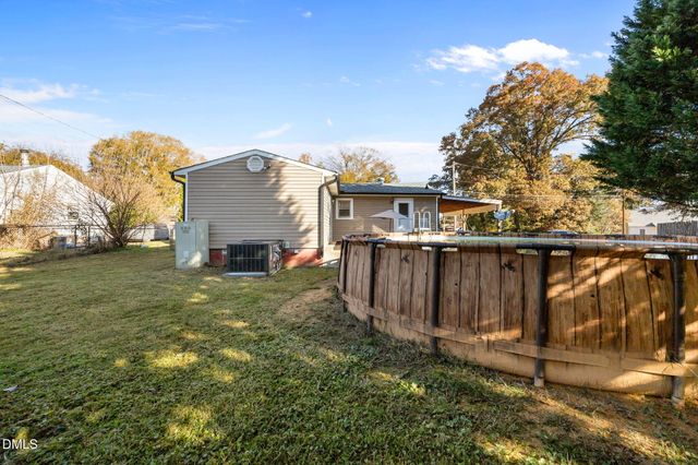 1215 Cleveland Avenue, Burlington, NC 27217