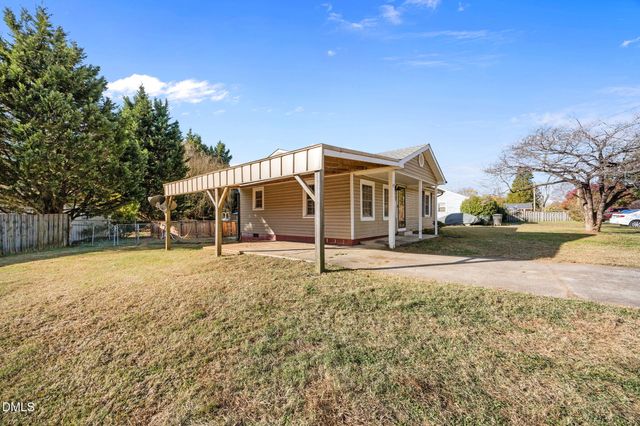 1215 Cleveland Avenue, Burlington, NC 27217