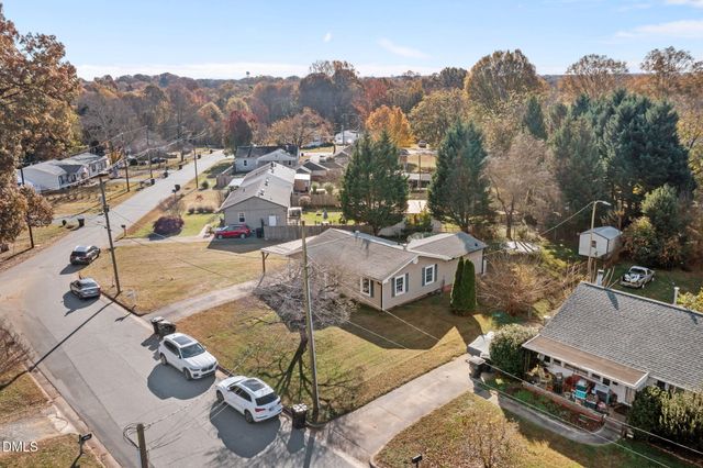 1215 Cleveland Avenue, Burlington, NC 27217