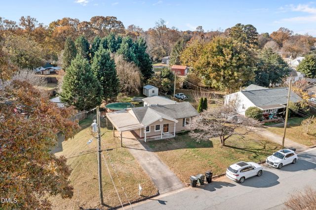 1215 Cleveland Avenue, Burlington, NC 27217