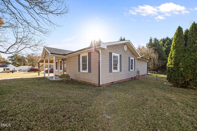 1215 Cleveland Avenue, Burlington, NC 27217