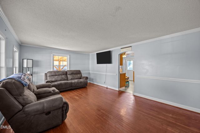 1215 Cleveland Avenue, Burlington, NC 27217