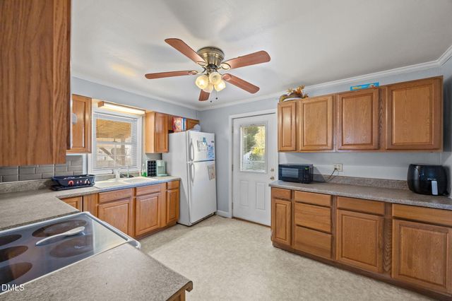 1215 Cleveland Avenue, Burlington, NC 27217