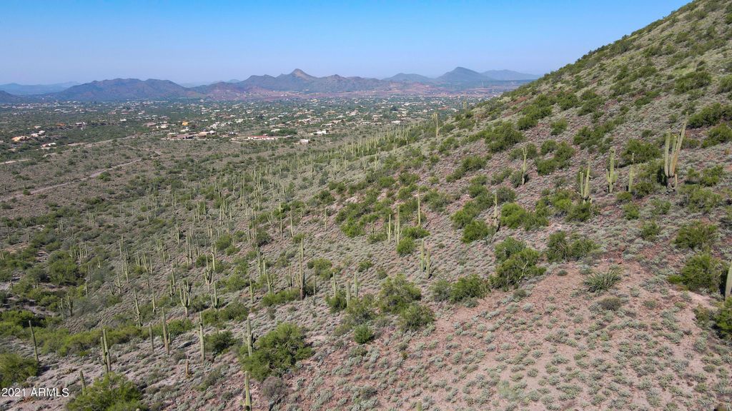 Image 10 of property listing at 7700 E Highland Road -, Cave Creek, AZ 85331