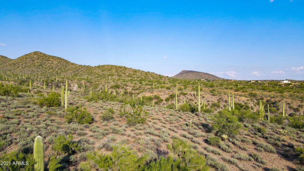 Image 14 of property listing at 7700 E Highland Road -, Cave Creek, AZ 85331