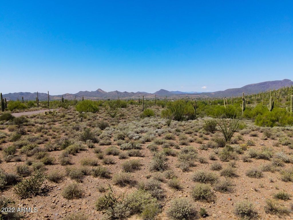 Image 8 of property listing at 7700 E Highland Road -, Cave Creek, AZ 85331