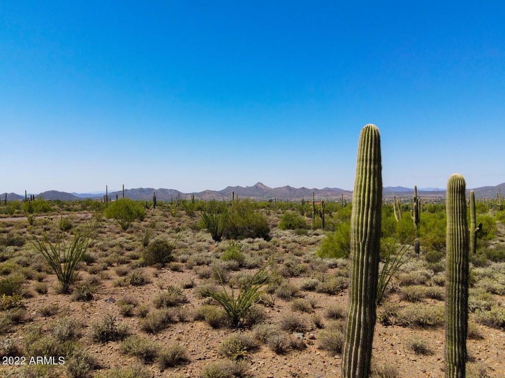 Image 9 of property listing at 7700 E Highland Road -, Cave Creek, AZ 85331
