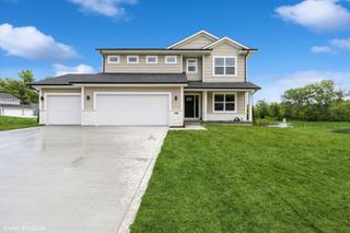 143 10th Avenue NE, Altoona, IA 50009