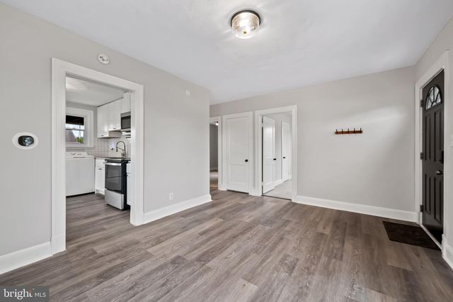 18 CRAFTON, Baltimore, MD 21220