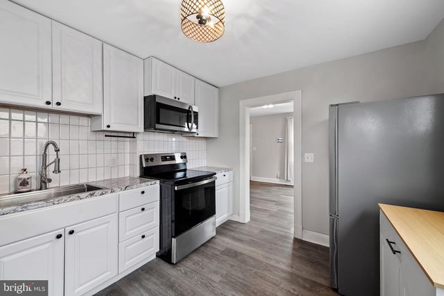 18 CRAFTON, Baltimore, MD 21220